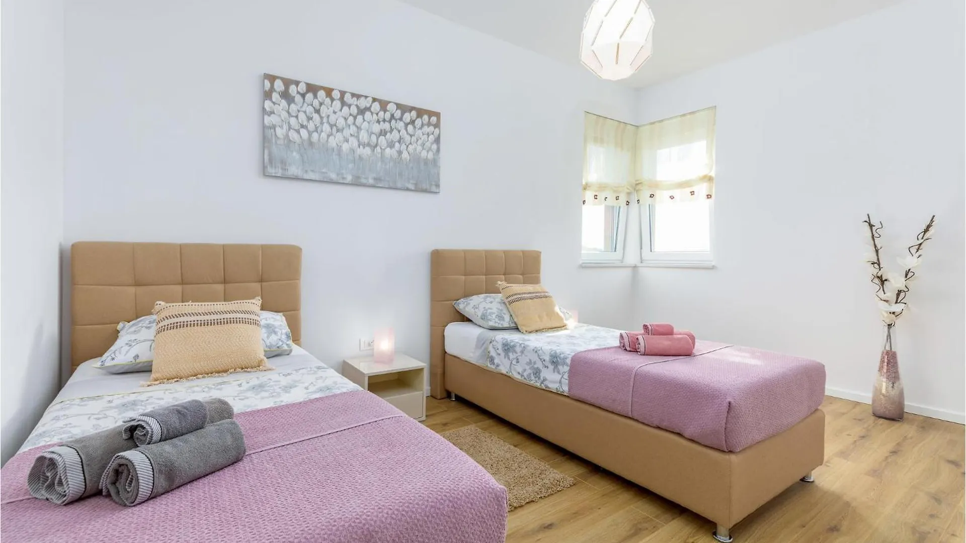 3 Bedroom Beautiful Home In Segotici Croatia