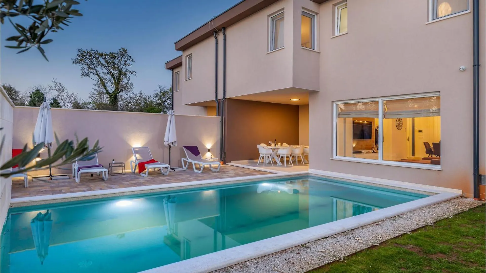 Vikendica 3 Bedroom Beautiful Home In Segotici Croatia
